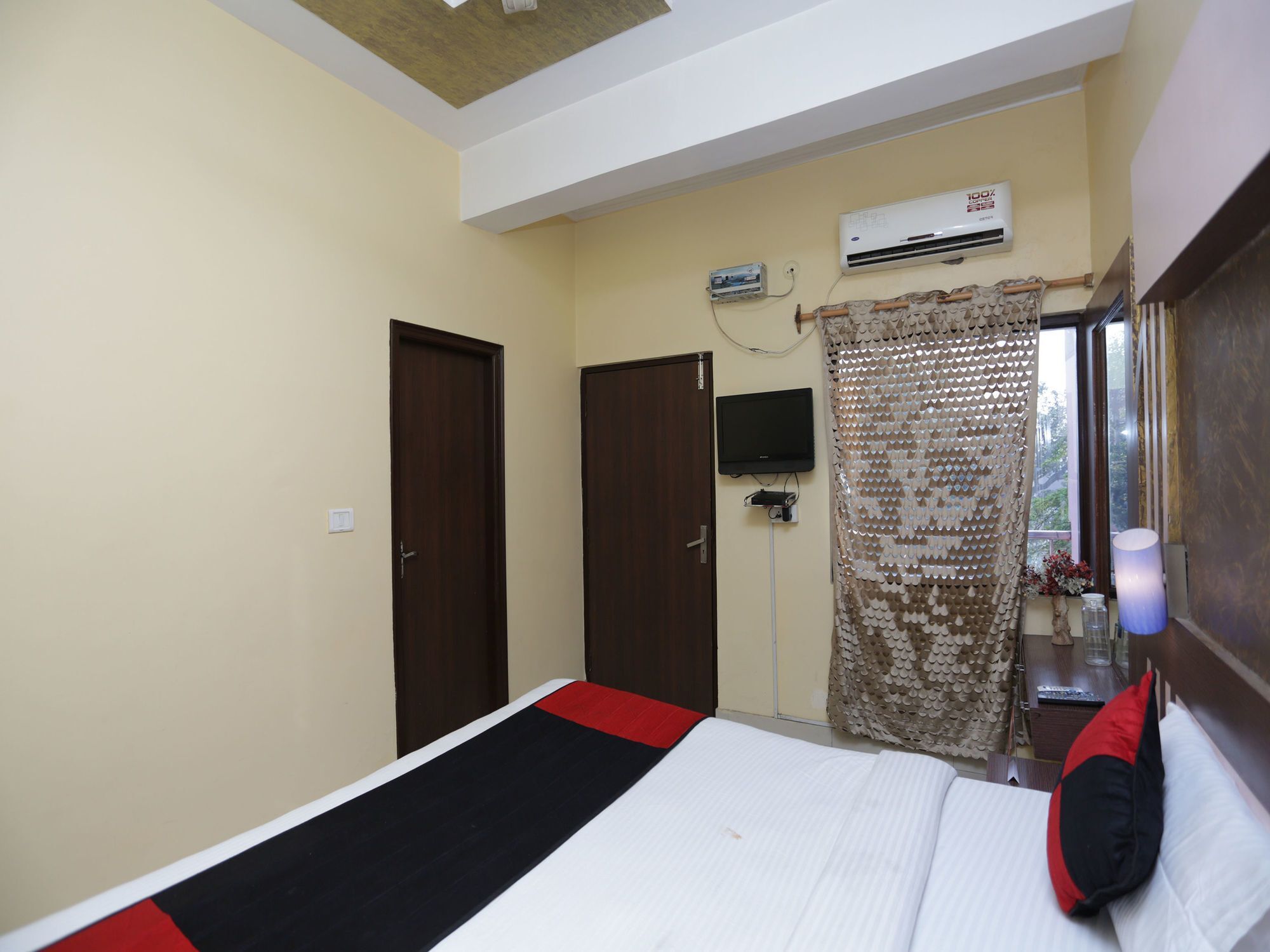 Oyo 12221 Hotel M House Агра Экстерьер фото
